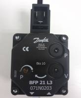 Pompe Danfoss  Modèle BFP 21 L3 071N0203 rotation  GAUCHE (ANTI-horaire). Débit 45l/h à 10 bar. sortie gicleur : G/D. moyeu : 32. Ø arbre : 8. Pression : 7/15 réglage frontal. Pression : 7/20 réglage latéral. Garantie 2 ans.