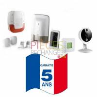 Pack alarme sans fil préconfiguré avec box domotique TYXAL+.  Composition du pack :. 1 centrale sirène 8 zones. 2 détecteurs de mouvement. 1 sirène extérieure avec flash. 1 clavier avec écran tactile. 2 télécommandes porte-clé. 1 box domotique 1.0. en PLUS Caméra intérieure connectée Tycam 1000. Rérérence 6410177 + Caméra 6417001